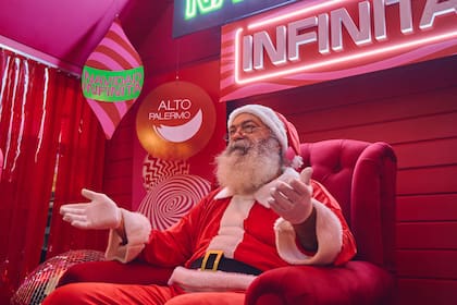 El Alto Palermo ofrece un espacio de Wrap & Lettering para personalizar regalos y un sector de tatuajes temporales para niños