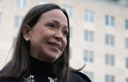 El ambicioso esquema técnico de Machado proyecta alcanzar una producción de 5 millones de barriles diarios, una meta que requiere una inyección de capital estimada en 150 mil millones de dólares