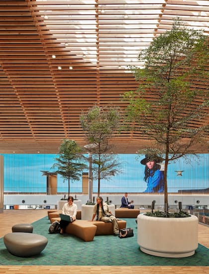 El ambiente del barrio no es lo único que los viajeros encontrarán familiar