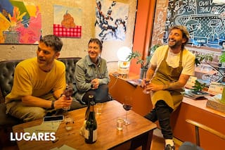 Cuatro amigos conquistan Palermo con un bodegón canchero y postres muy originales