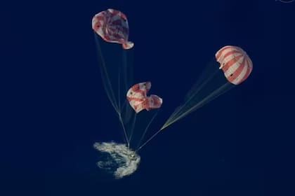 El amerizaje de la reciente misión Artemis II cerca de la costa de California