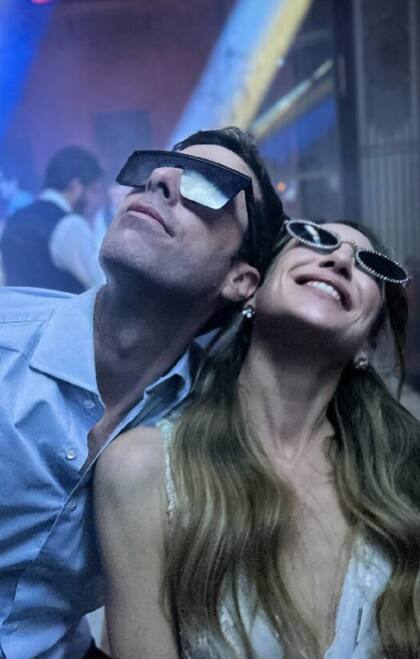 "El amor se respiraba en el aire" , escribió emocionada la madre del novio, Evelyn Scheidl, en su cuenta de Instagram.