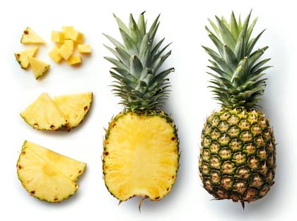 El ananá está compuesto en un 85% de agua, por lo que también resulta ideal para mantener el cuerpo hidratado