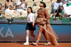 La estrella que usa Roland Garros como una pasarela y la campeona que jugó sin público por culpa de PSG