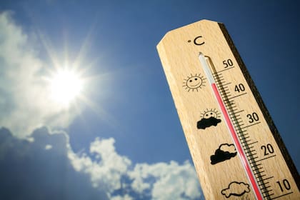 El término "golpe de calor" es para prestar atención al efecto que puede provocar en el organismo el calor excesivo