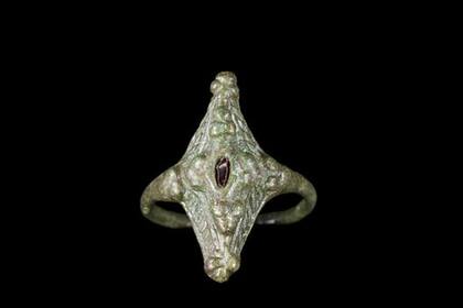 El anillo fue descubierto durante una excavación por el antiguo Fuerte Burghead