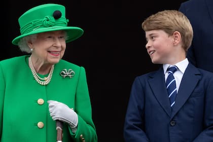 El año pasado con su bisabuela, la inolvidable Isabel II, durante el Jubileo de Platino de Su Majestad.