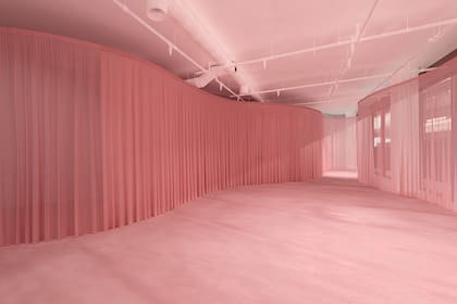 El año pasado el artista Andrés Reisinger instaló 'The Smell of Pink' en la exposición de Miami Art Basel 