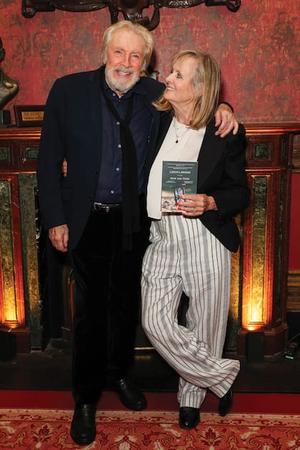 El año pasado, en la presentación de "Now and Then", el libro de poemas e historias de su pareja, el actor inglés Leigh Lawson