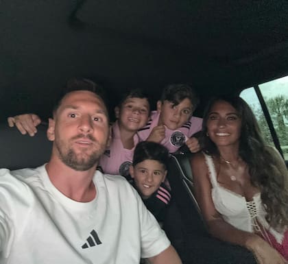 El año pasado la familia Messi se mudó a los Estados Unidos y Leo asumió la capitanía de Inter Miami