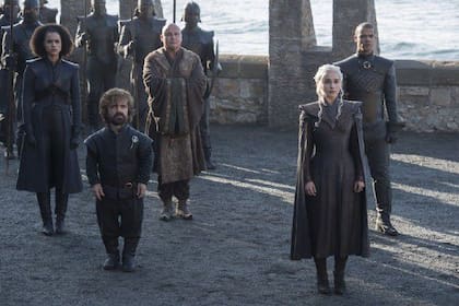 Daenerys, Tyrion Lannister, Varys y los ejércitos Targaryen llegan a tierra firme