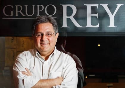 El antiguo CEO de Grupo Rey, Nicholas Psychoyos, fue clave en su expansión