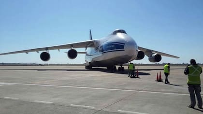 El avión ruso que se sumará a la búsqueda