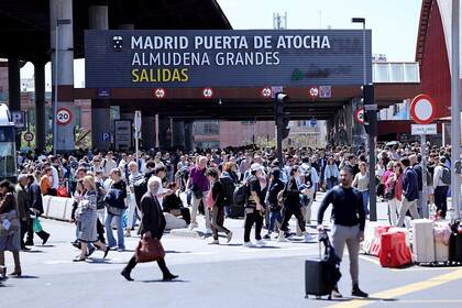 El apagón ha provocado un caos en el transporte ferroviario.