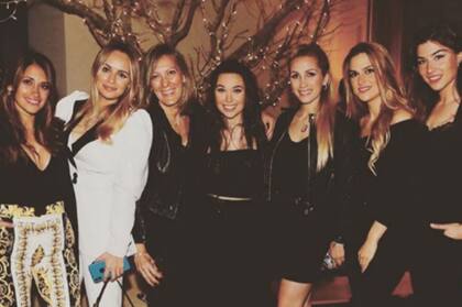 El apoyo femenino en la fiesta privada de Barcelona