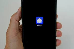 El app de Signal en un teléfono celular en San Francisco el 18 de marzo del 2025. (Foto AP/Jeff Chiu)