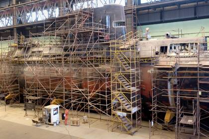 El ARA Santa Cruz está siendo reparado