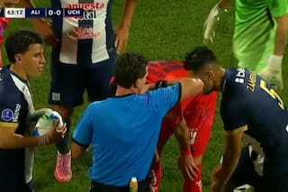 Las banderas contra la U de Chile y el insólito récord de un ex Boca: cuatro rojas en seis partidos