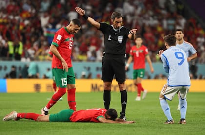 El arbitro argentino Fernando Rapallini, en Marruecos-España: se tomará el tiempo en el que los jugadores se arrojen sobre el césped