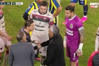 Un DT en llamas por un penal que le cobraron en contra cuando al VAR estaba fuera de servicio