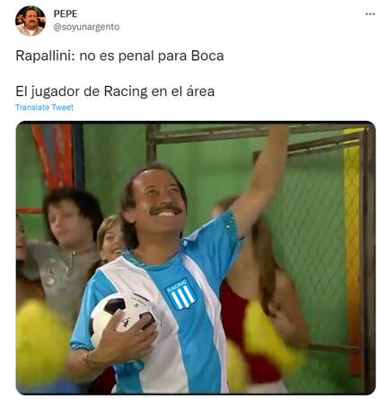 El árbitro Rapallini no cobró una mano de Jonathan Gómez y estallaron los memes de Racing; más tarde se vería una falta previa de Sebastián Villa