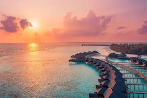 El paraíso del Índico que se convirtió en el primer país en prohibirles fumar a todos los jóvenes