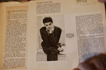 El archivo de Sebreli contiene diarios, apuntes, fotografías, clases grabadas en casetes y colaboraciones en revistas y diarios