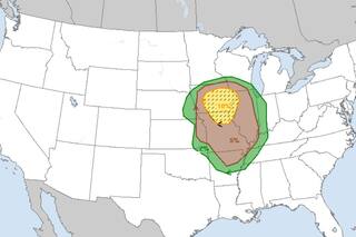 Las impactantes imágenes del tornado que azotó el estado de Iowa