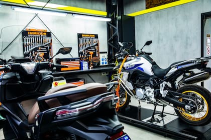 El área de servicio, equipada con tecnología de punta y pensada para ofrecer una atención integral.