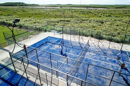 El Área Deportiva de El Salvaje, Chacras Marítimas.