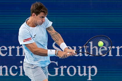 El argentino Camilo Ugo Carabelli se enfrenta a su compatriota Tomás Etcheverry en la primera ronda