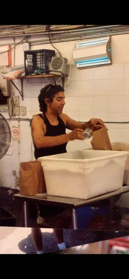 El argentino dice que la miel orgánica en polvo japonesa distingue a sus garrapiñadas.