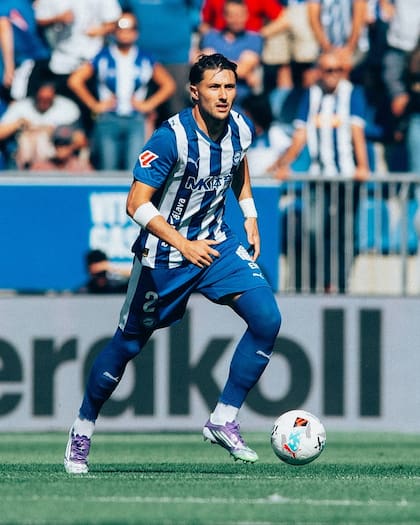 El argentino Facundo Garcés, con la camiseta de Alavés, su club en España