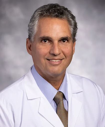 El argentino Juan Moldes habla sobre los desafíos para que la cirugía con compasión se convierta en parte habitual de la medicina moderna