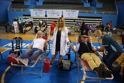 El argentino Julio Aro y el inglés Geoffrey Cardozo se volvieron a encontrar en otra de las tantas experiencias compartidas desde el fin de la guerra de Malvinas