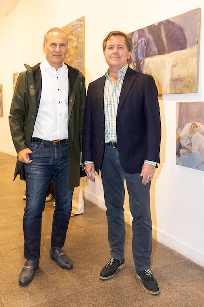 El arquitecto Javier Iturrioz junto a su pareja, Leopoldo Montes.