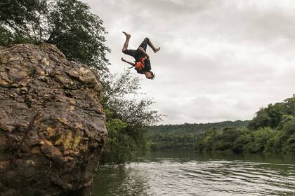 El arroyo Yabotí tiene rincones fascinantes.