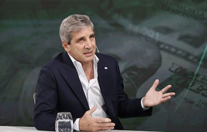 El artículo 41 del Presupuesto fija un tope del 18% del endeudamiento en moneda y ley extranjera