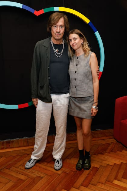 El artista Diego Alexandre y Abril Bellati