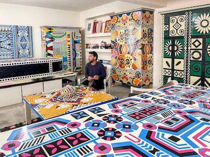 El artista en su taller de San Miguel de Allende.