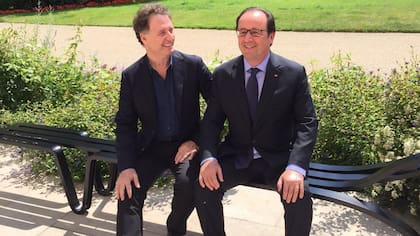 El artista integró la comitiva que acompañó al presidente a la Argentina; allí estrecharon lazos