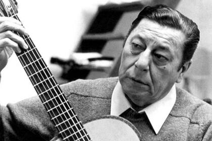 Atahualpa le cuidaba los rosales a su profesor de guitarra para costear las clases