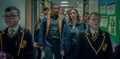 El asesinato de un joven en una escuela secundaria británica enciende las alarmas sobre el vínculo social entre los adolescentes