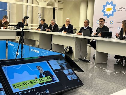 El asesor Antoni Gutiérrez-Rubí en el bunker de campaña de UP