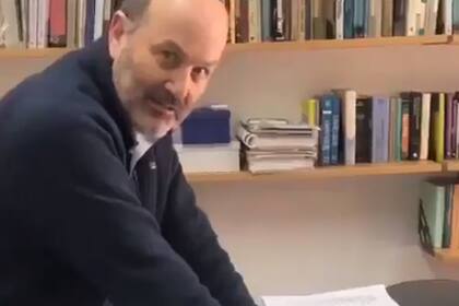 El asesor presidencial Federico Sturzenegger previó modificar el sistema de otorgamiento de permisos de pesca, para lograr que las empresas paguen un mayor canon por los productos que extraen del mar