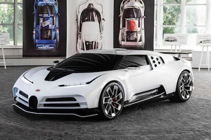 El astro portugués compró un modelo exclusivo de Bugatti tras proclamarse campeón de la liga italiana con Juventus
