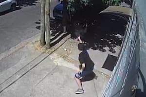 Un expolicía lucha por su vida tras recibir tres disparos en un intento de robo