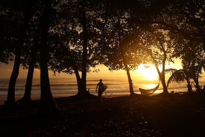 El atardecer de Santa Teresa visto desde el hostel Zeneidas Surf Garden