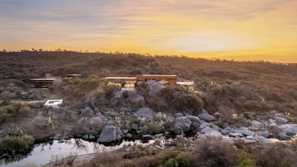 El atardecer en la inmensidad del paisaje.