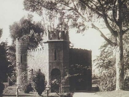 El atelier que se construyó José Agustín, al lado del castillo principal de los Pacheco, 1910 (Archivo de Jorge Manteola)